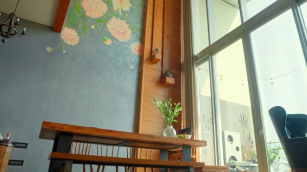 sunil grover mumbai home
