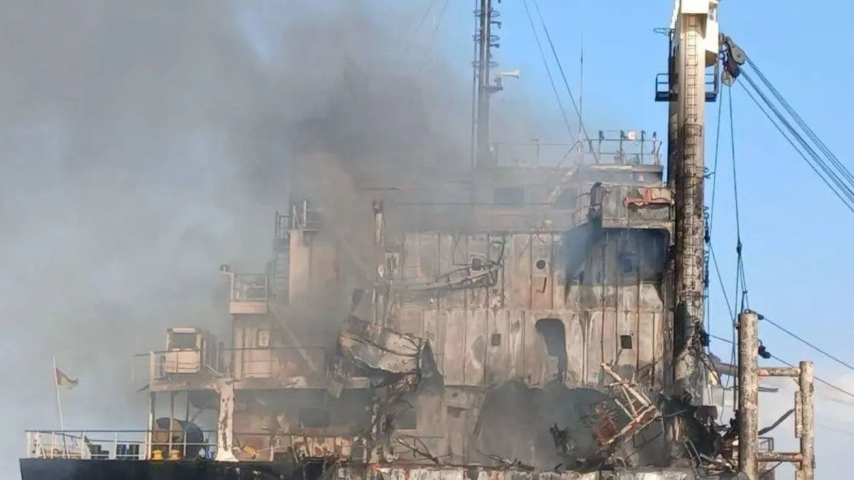 4 Indian Crew Members Killed as MV Golden Leo Comes Under Attack Near Odesa 4 Indian Crew Members Killed as MV Golden Leo Comes Under Attack Near Odesa