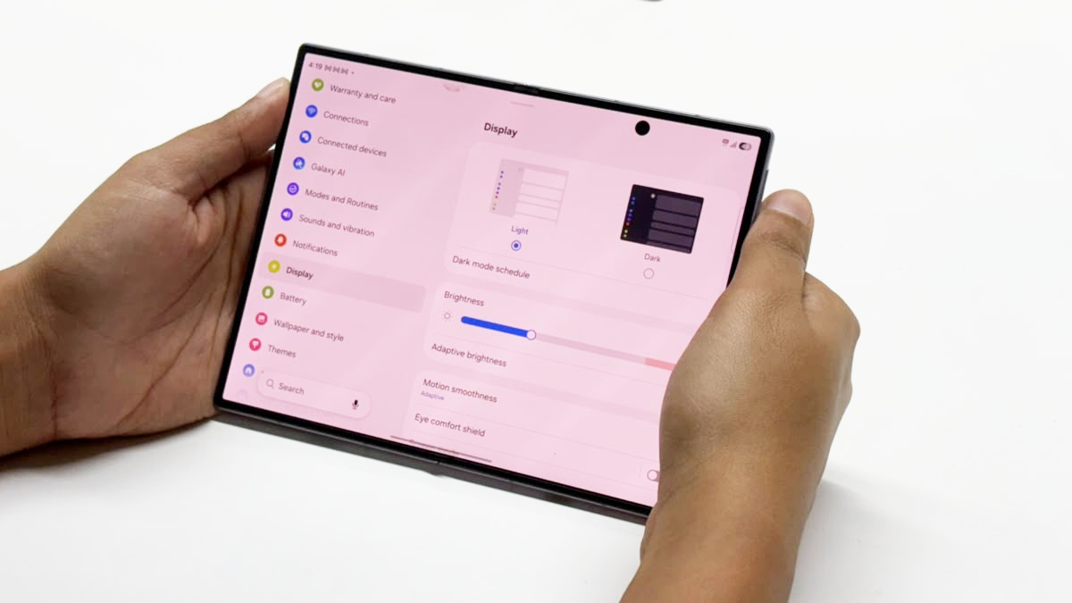 Samsung Galaxy Z Fold 8
