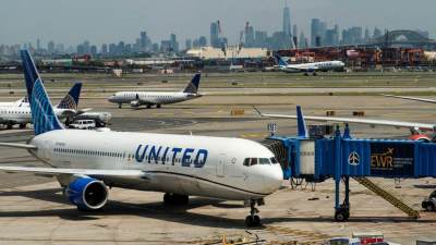 United flight forced to make emergency landing at Las Vegas airport