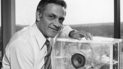 A freedom fighter’s son went from fixing radios at 13 to becoming a billionaire 