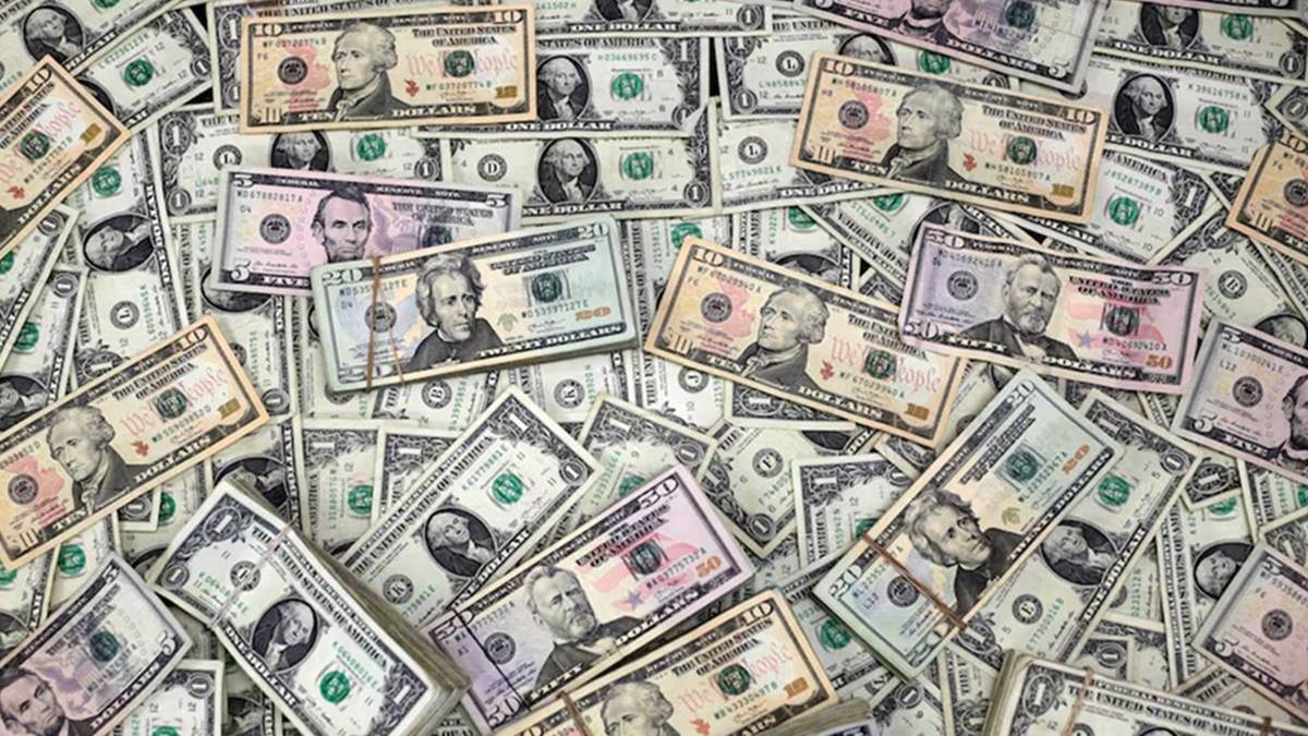 https://images.financialexpressdigital.com/2026/08/rdollars.jpg