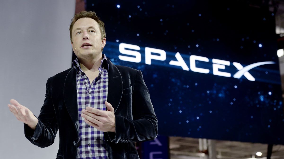 https://images.financialexpressdigital.com/2026/08/spacexvaluation_20260823123715.jpg