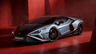 Lamborghini Unveils 1,065hp Revuelto SV: Track-Focused Hybrid V12 Limited to 1,963 Units