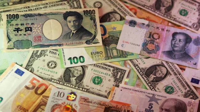 US Treasury yields fall to 3-week low, German bond yields hit 5-week low as investor focus shifts