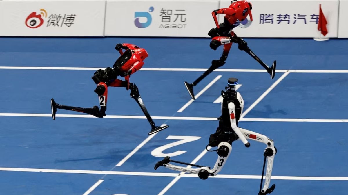 Chinese robot in a marathon
