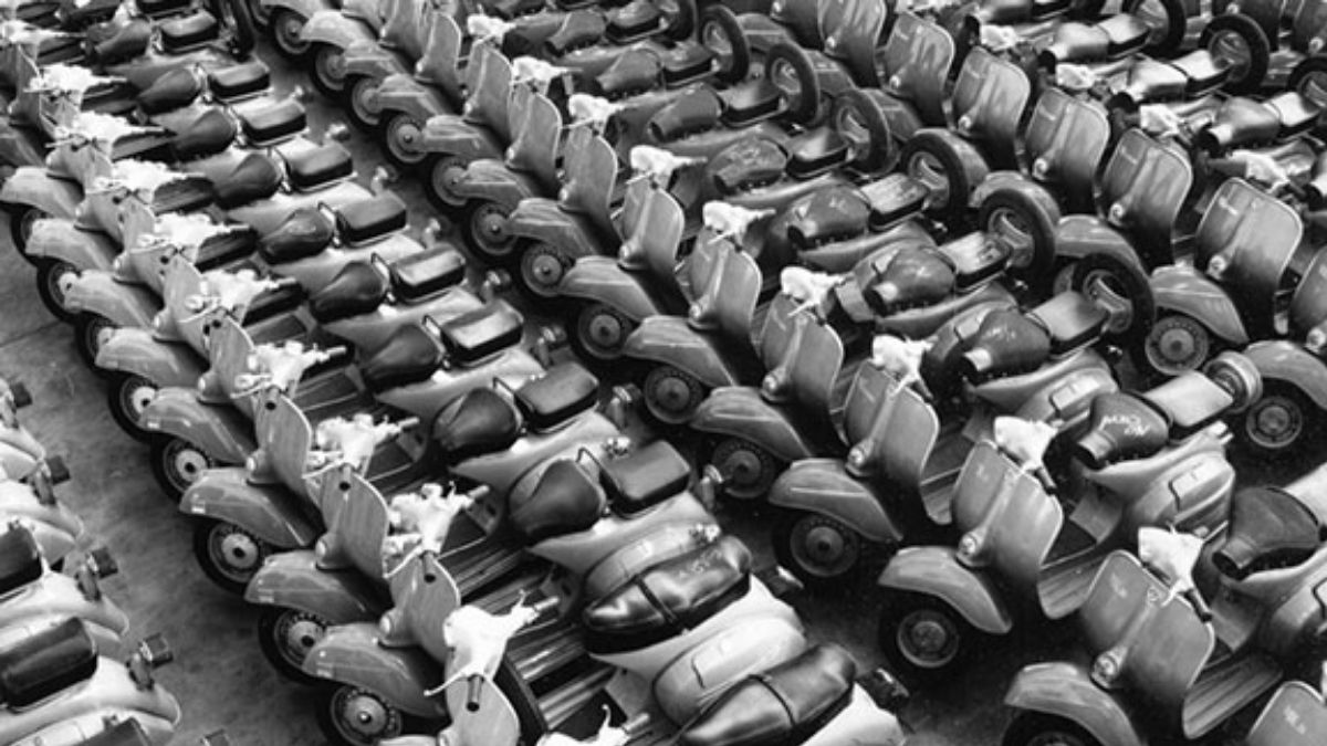 Maharashtra Scooters Declares ₹160 Interim Dividend, Sets Record Date