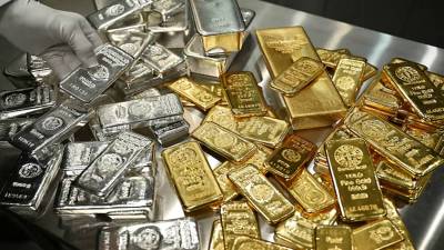Gold, Silver stabilise as crude eases: Why 5.62% US Yields limit bullion rally