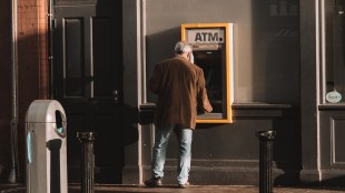 Kerala man wins Rs 70,000 payout after ATM 'glitch' debits Rs 10,000 without cash (Photo: Pexels)