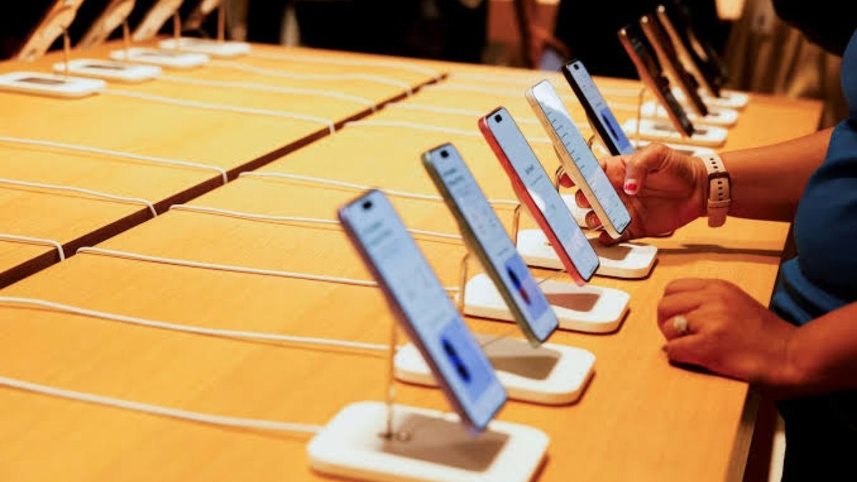 India's Smartphone Prices Rise 16% in H1 2026 Amid Memory Cost and Currency Pressures