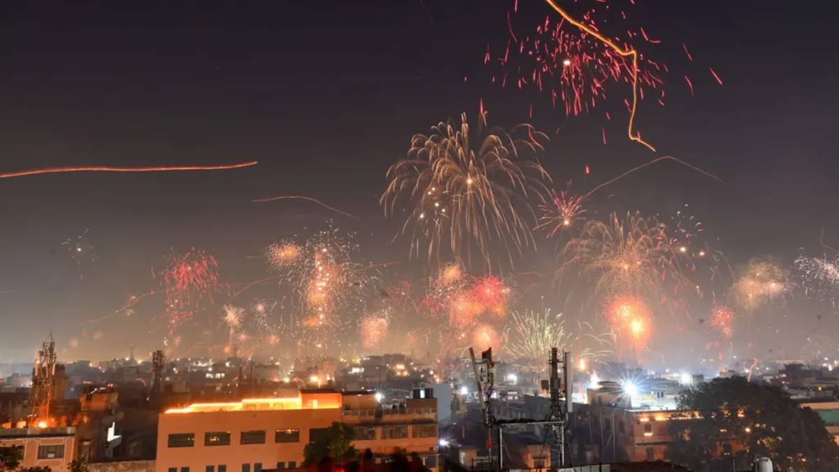 West Bengal and Karnataka Set Two-Hour Firecracker Windows for Festive Celebrations