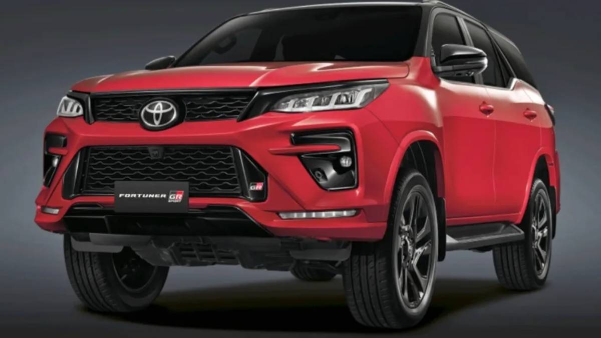 Toyota to Unveil Updated Fortuner Globally in December, India Launch Next Year