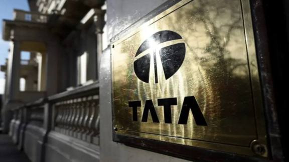 On October 5, the Charity Commissioner informed Noel Tata and SDTT by email about the complaints and gave them until October 12 to respond.