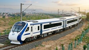Mumbai–Shirdi Vande Bharat Express, Mumbai, Indian Railway, Ashiwini Vaishnaw, Manmad Junction, Nashik