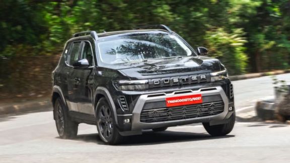 The hybrid will be the third powertrain option for the Duster, joining the existing 1.0-litre and 1.3-litre turbo-petrol engines.