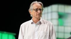 ‘Same as pharma’: Geoffrey Hinton says AI products need regulatory approval before release