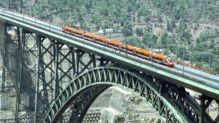 Vande Bharat, Indian Railways, Ashwini Vaishnaw, Chenab Bridge, Anji Bridge, Jammu-Srinagar railway, Katra-Banihal, USBRL, Jammu Kashmir, railway speed, railway infrastructure, railway news